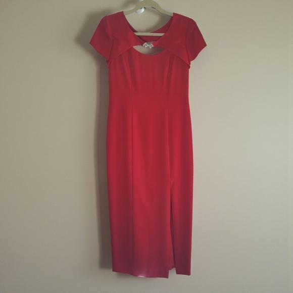 Donna Ricco Scarlet Maxi Dress with Sexy Leg Slit - Picture 6 of 8